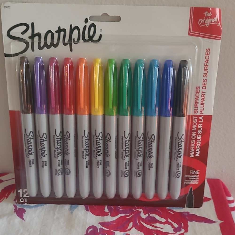 Sharpie 12-Count Fine Point Permanent Markers - Multicolor
